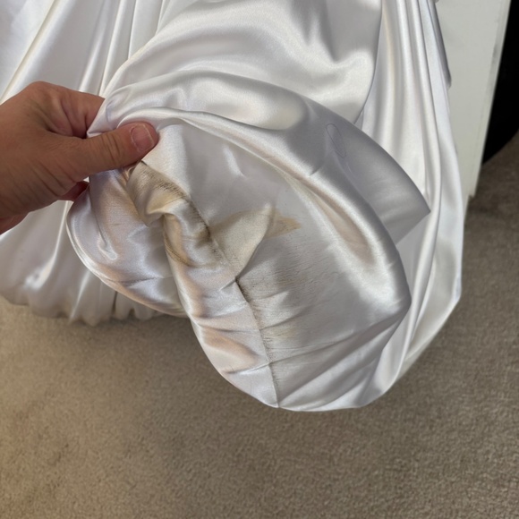 Wedding Dress - Picture 10 of 12